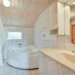 Dom wakacyjny Hildegarde - 900m From The Sea By Interhome
