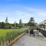 Hildegarde - 900m From The Sea By Interhome