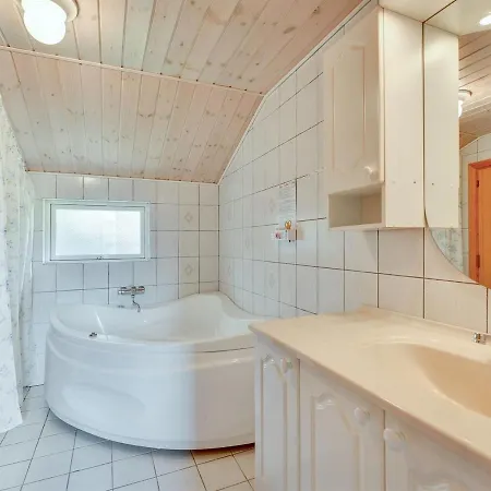 Hildegarde - 900m From The Sea By Interhome * Blåvand