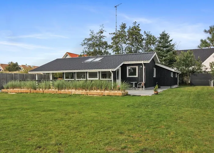 Hildegarde - 900m From The Sea By Interhome